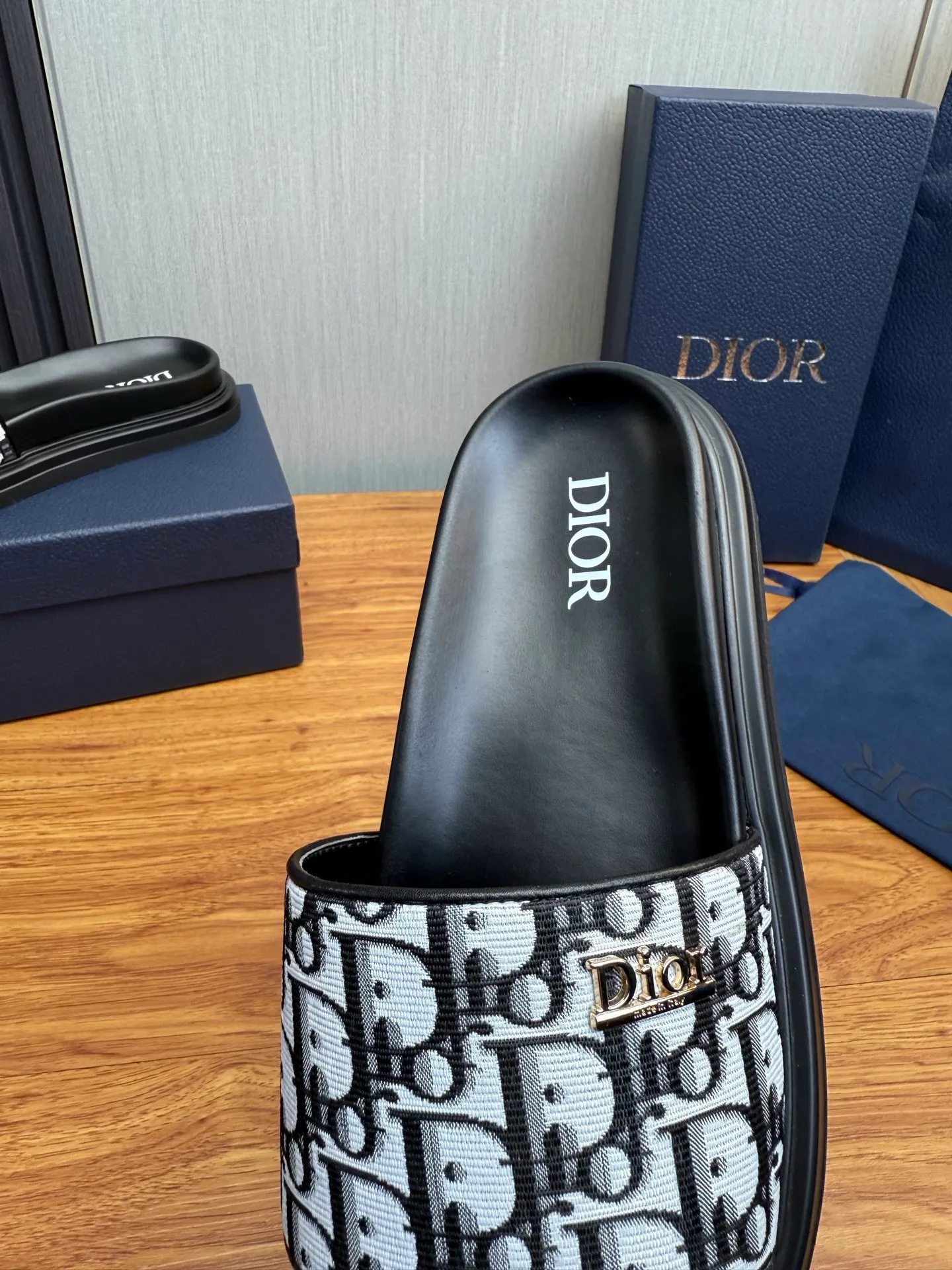 Men's shoes 260💰 Dior. Men's slippers🩴Official website 1:1 production 38-45 size 45 46 🉑️Customized original material shipped✅